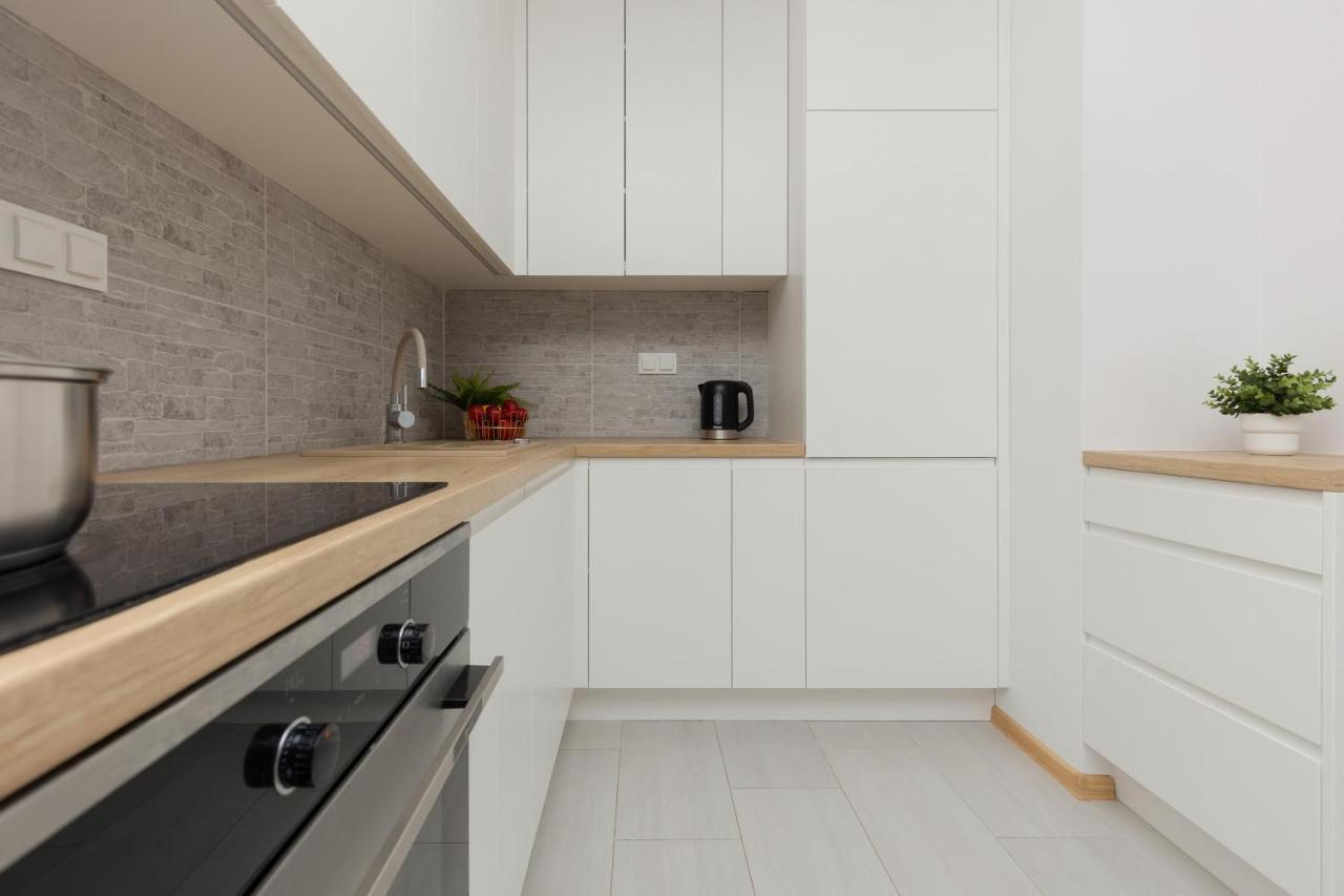 Warsaw Ulrychow Apartment With Parking By Renters المظهر الخارجي الصورة