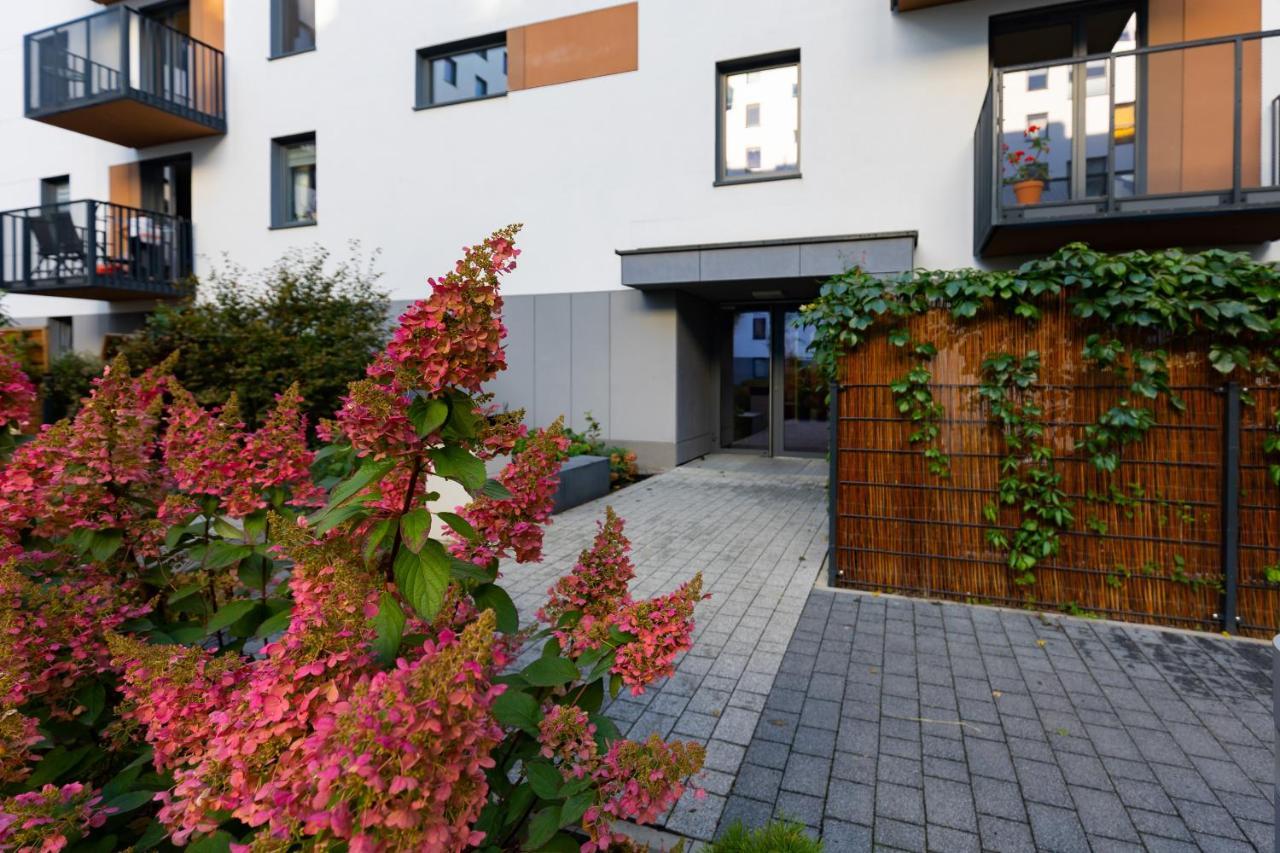 Warsaw Ulrychow Apartment With Parking By Renters المظهر الخارجي الصورة